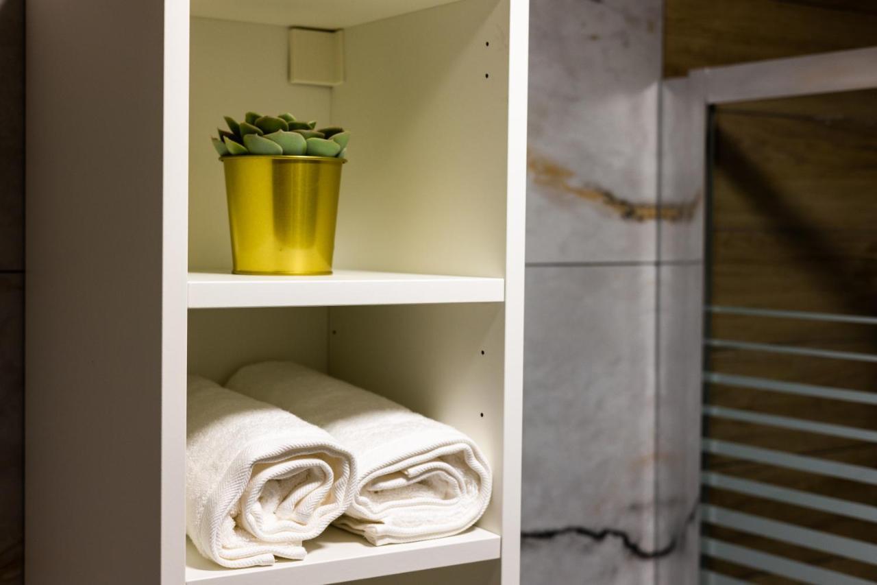 Adriana Apartment Agia Marina 外观 照片