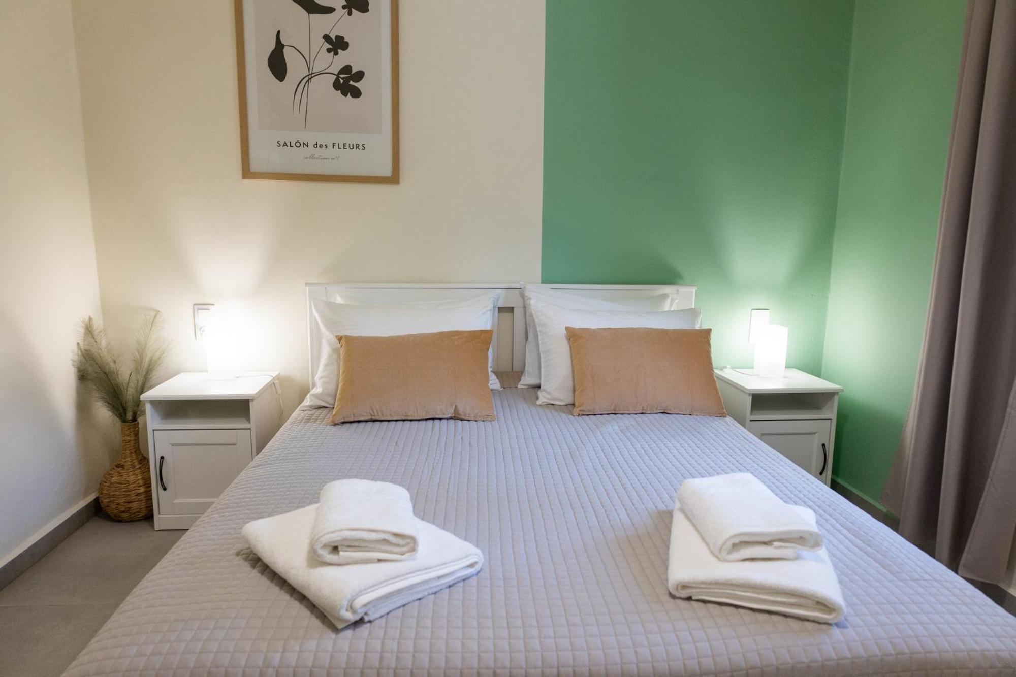 Adriana Apartment Agia Marina 外观 照片